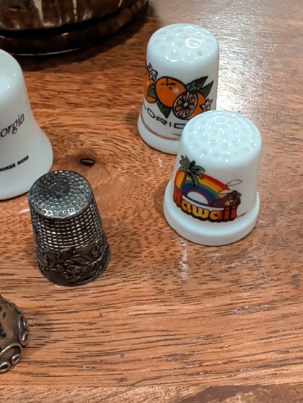 Assorted Collectible Thimble Set - Ceramic & Metal - Picture 4 of 14